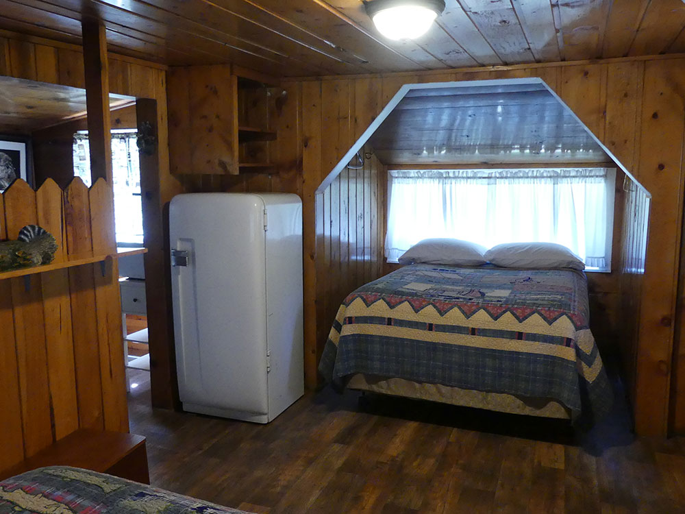 cabin 8