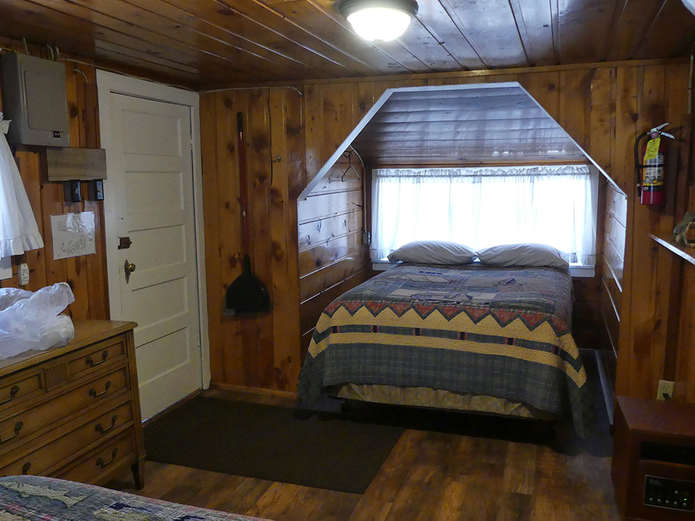 cabin 8